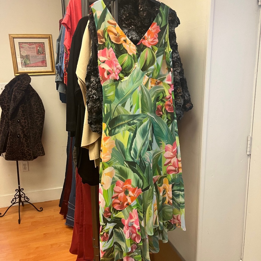 Frank Lyman Floral Dress  #256302